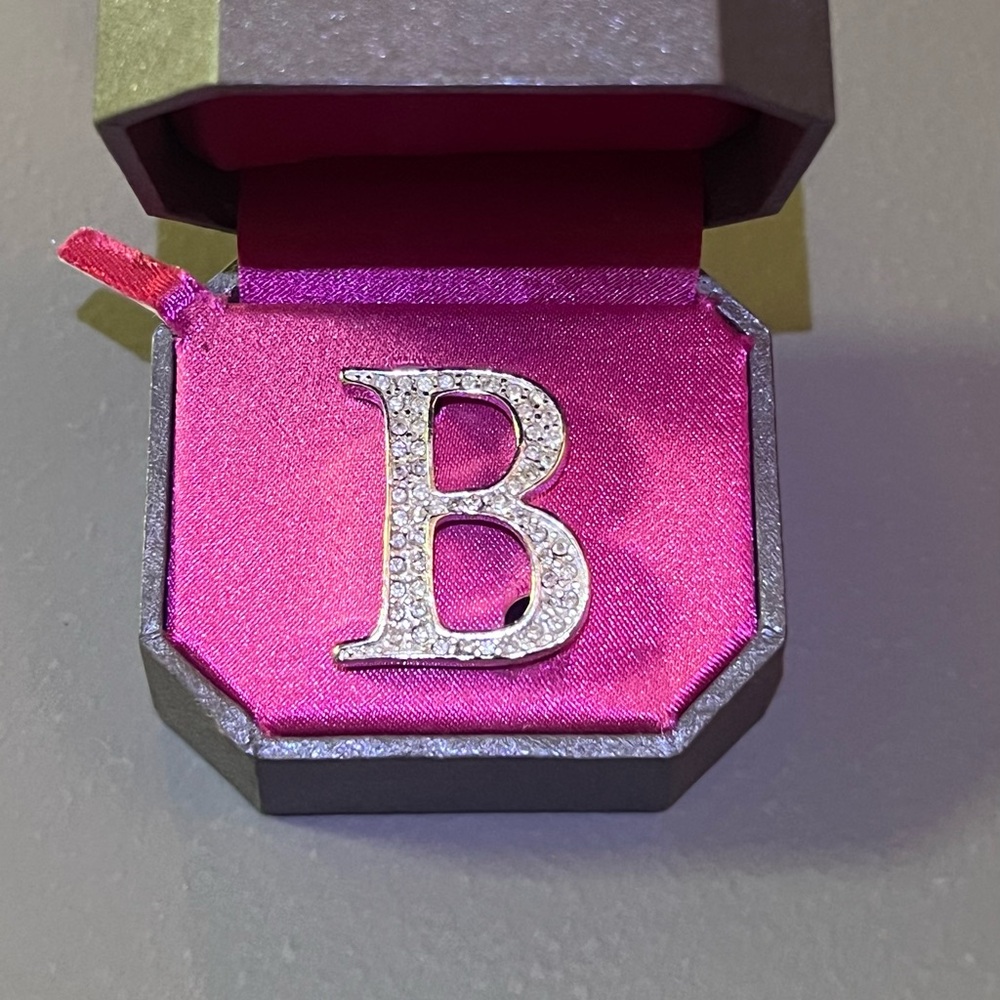 B initial silver tone and crystal brooch pin
